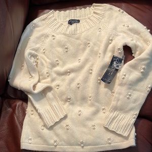 Lovely JNY Signature PS sweater. Raised details over all. Dry Clean. Eggshell.